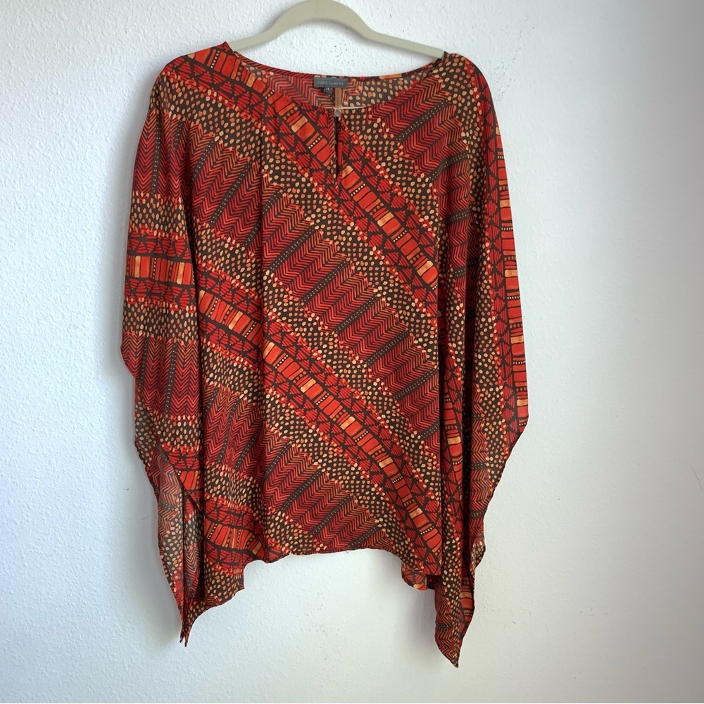 Vince Camuto 1X Red Geometric Blouse